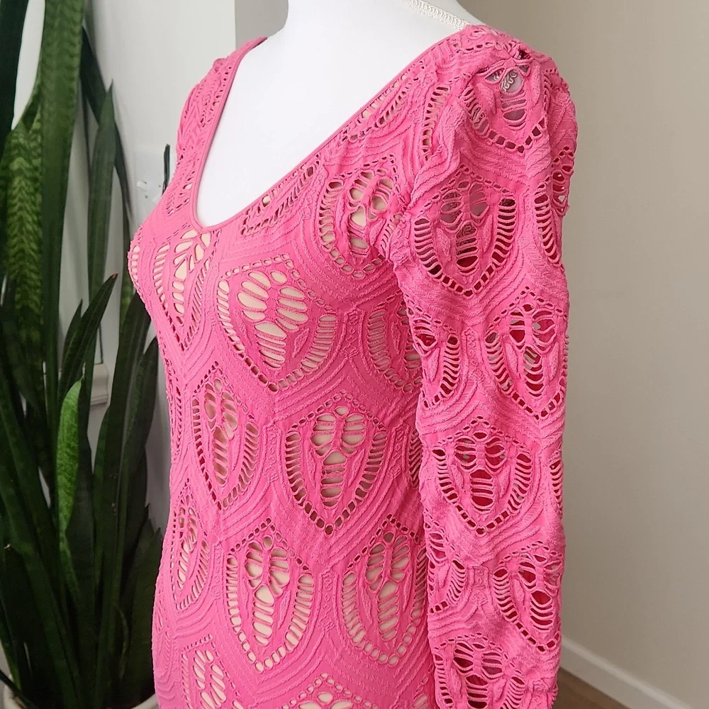Bebe Lace Overlay Fitted Long Sleeve Dress Pink Cream M L - Picture 3 of 15